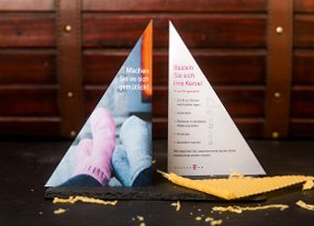 imkerkerze-als-mailingverstaerker Individuell gestaltbarer Mailingverstärker